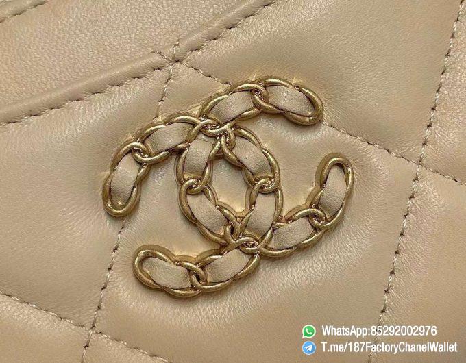 187 Factory Chanel Wallet 19 Zipped Card Holder Beige Gold Tone Ruthenium Finish Metal 08