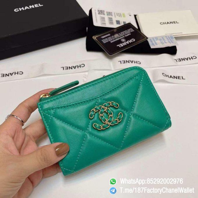 187 Factory Chanel Wallet 19 Zipped Card Holder Green Gold Tone Ruthenium Finish Metal 01