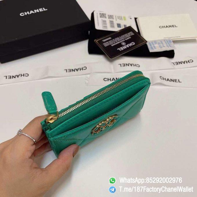 187 Factory Chanel Wallet 19 Zipped Card Holder Green Gold Tone Ruthenium Finish Metal 06