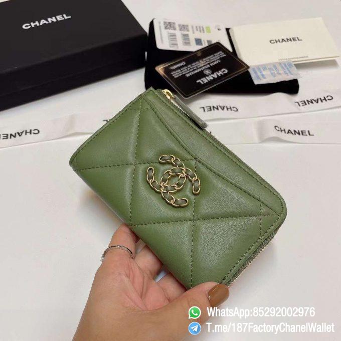 187 Factory Chanel Wallet 19 Zipped Card Holder Meadow Green Gold Tone Ruthenium Finish Metal 02