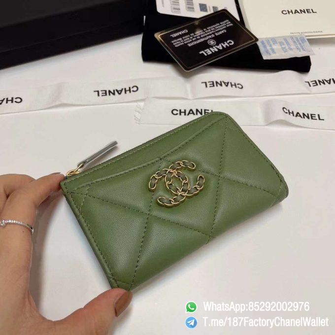 187 Factory Chanel Wallet 19 Zipped Card Holder Meadow Green Gold Tone Ruthenium Finish Metal 05