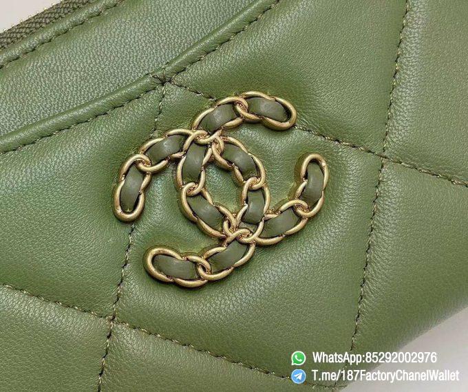 187 Factory Chanel Wallet 19 Zipped Card Holder Meadow Green Gold Tone Ruthenium Finish Metal 06