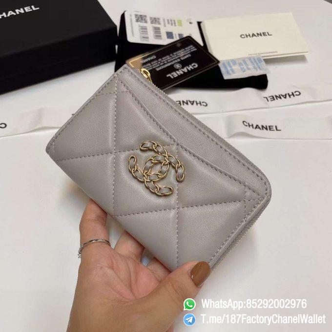 187 Factory Chanel Wallet 19 Zipped Card Holder Pearl Grey Gold Tone Ruthenium Finish Metal 02