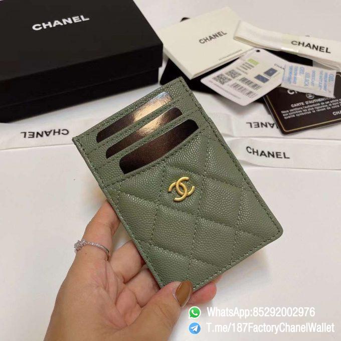 187 Factory Chanel Classic Card Holder Vert Benghal Green Grained Shiny Gold Tone Metal 01