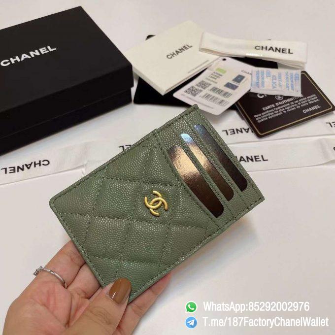 187 Factory Chanel Classic Card Holder Vert Benghal Green Grained Shiny Gold Tone Metal 02