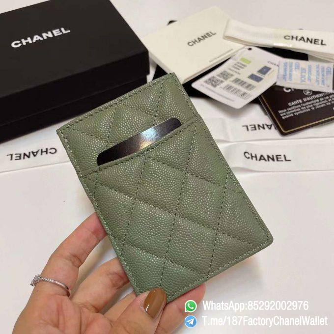 187 Factory Chanel Classic Card Holder Vert Benghal Green Grained Shiny Gold Tone Metal 05