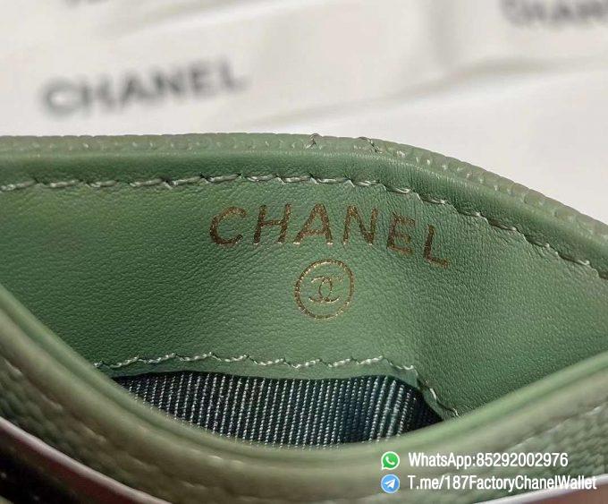 photo 2187 Factory Chanel Classic Card Holder Vert Benghal Green Grained Shiny Gold Tone Metal 09024 08 06 04 02 27