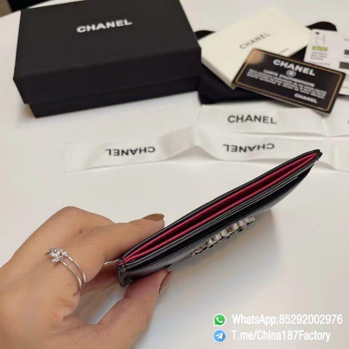 187 Factory Bags Chanel 19 Card Holder Black Shiny Lambskin Silver Tone Metal 05