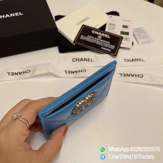 187 Factory Bags Chanel 19 Card Holder Blue Shiny Lambskin Gold Tone Metal 06