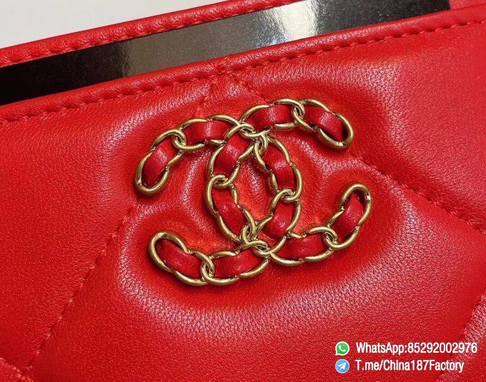 187 Factory Bags Chanel 19 Card Holder Bright Red Shiny Lambskin Gold Tone Metal 09