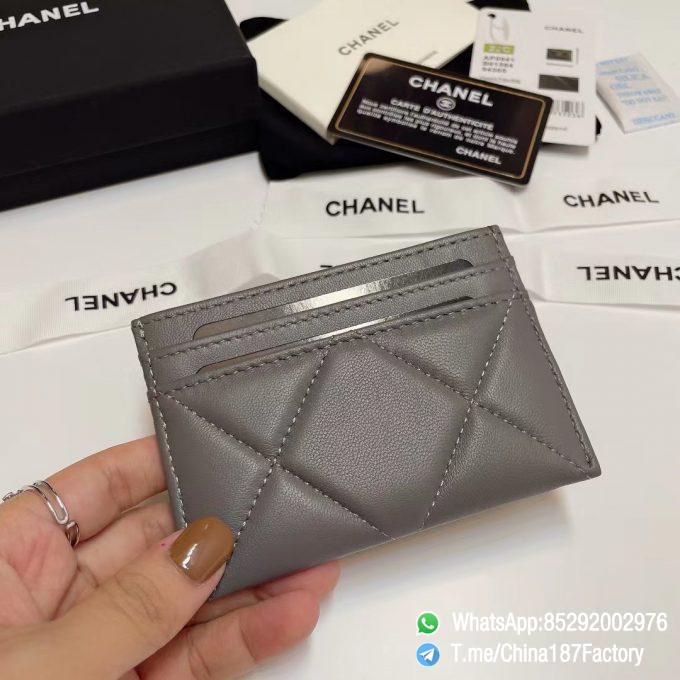 187 Factory Bags Chanel 19 Card Holder Grey Shiny Lambskin Gold Tone Metal 03