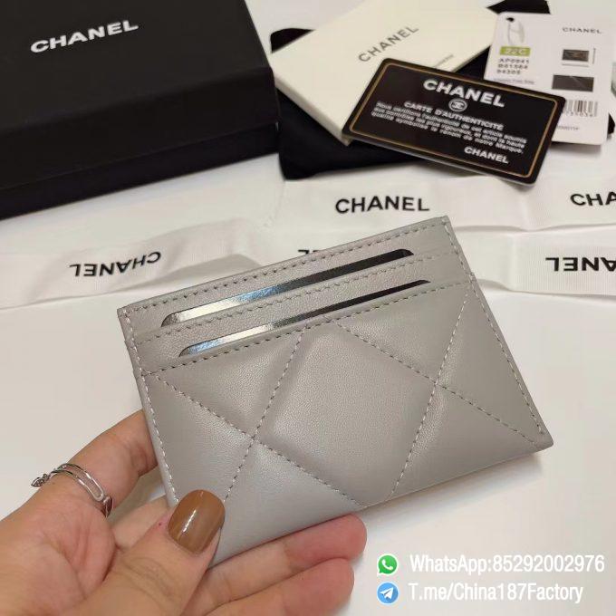 187 Factory Bags Chanel 19 Card Holder Pearl Grey Shiny Lambskin Gold Tone Metal 03