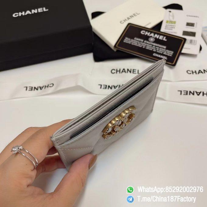 187 Factory Bags Chanel 19 Card Holder Pearl Grey Shiny Lambskin Gold Tone Metal 05