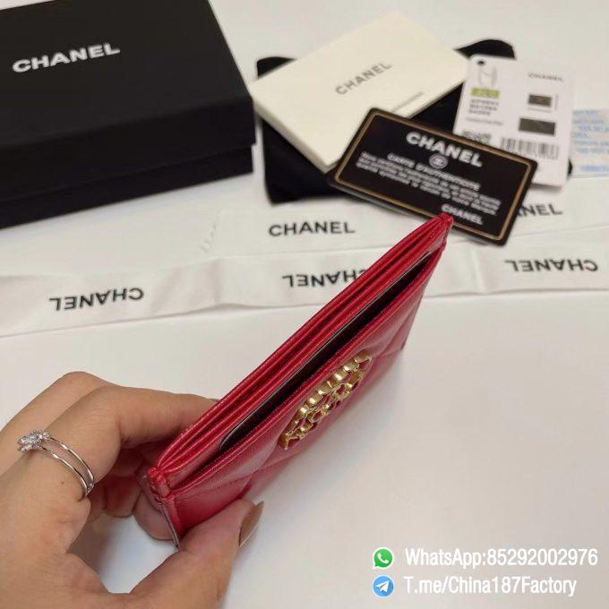 187 Factory Bags Chanel 19 Card Holder Red Shiny Lambskin Gold Tone Metal 05