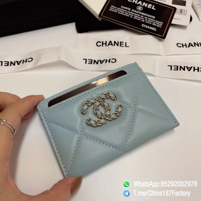 187 Factory Bags Chanel 19 Card Holder Sky Blue Shiny Lambskin Gold Tone Metal 04