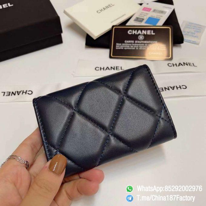 187 Factory Bags Chanel 19 Flap Card Holder Abysse Blue Shiny Lambskin Gold Tone Metal 03