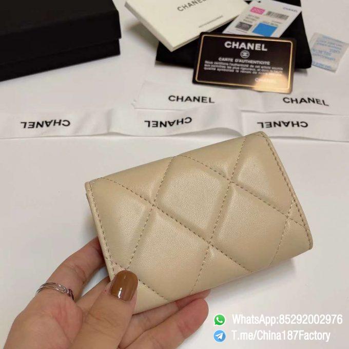 187 Factory Bags Chanel 19 Flap Card Holder Beige Shiny Lambskin Gold Tone Metal 03