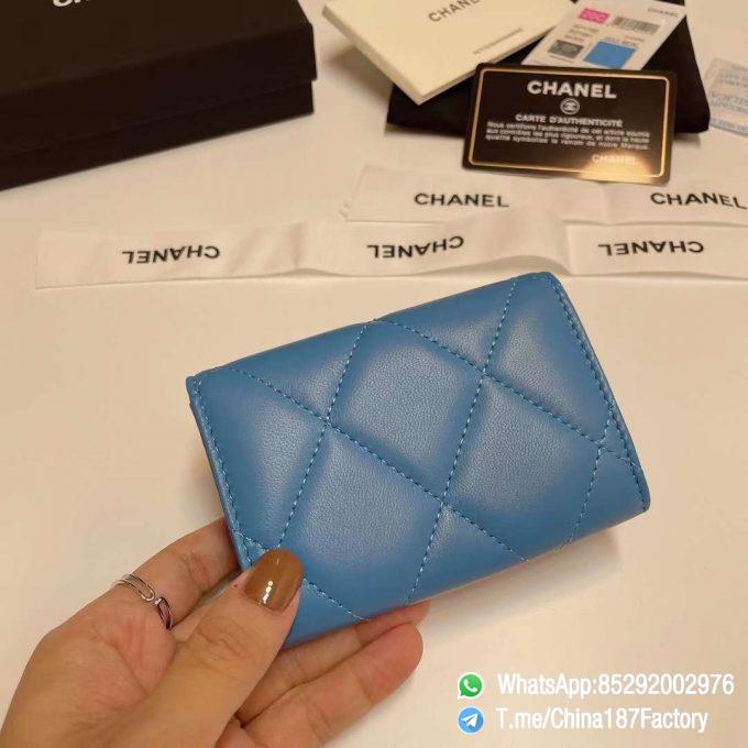 187 Factory Bags Chanel 19 Flap Card Holder Blue Shiny Lambskin Gold Tone Metal 03