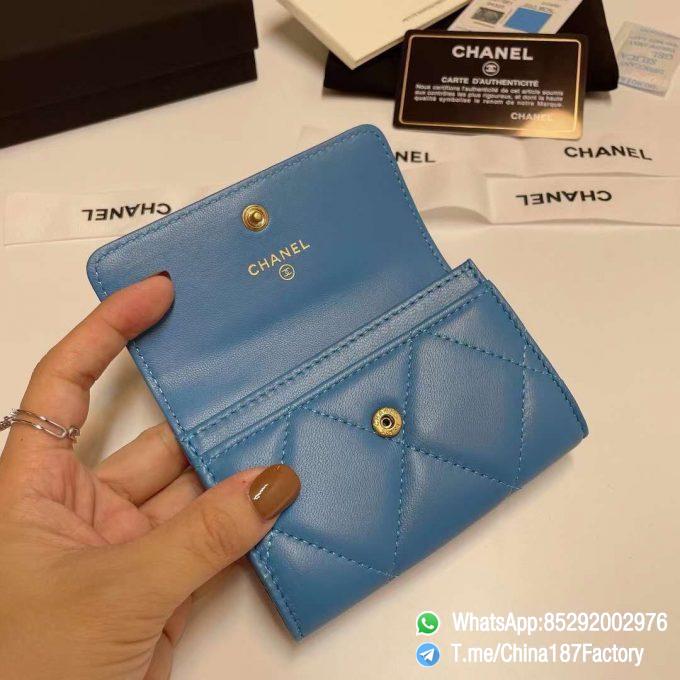 187 Factory Bags Chanel 19 Flap Card Holder Blue Shiny Lambskin Gold Tone Metal 06