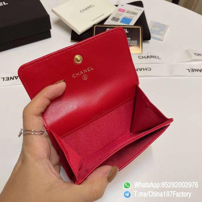 187 Factory Bags Chanel 19 Flap Card Holder Red Shiny Lambskin Gold Tone Metal 07