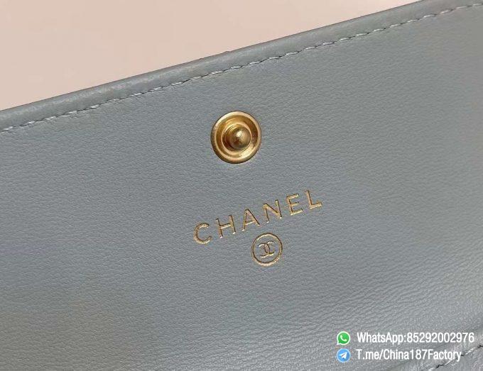 187 Factory Bags Chanel 19 Flap Card Holder Sky Blue Shiny Lambskin Gold Tone Metal 09