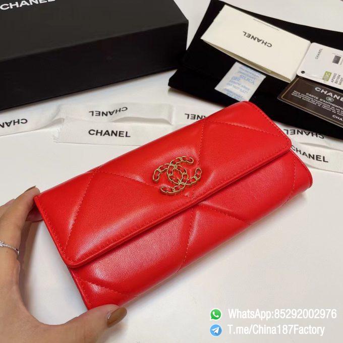 187 Factory Bags Chanel 19 Long Wallet Bright Red Shiny Lambskin Gold Tone Metal 04