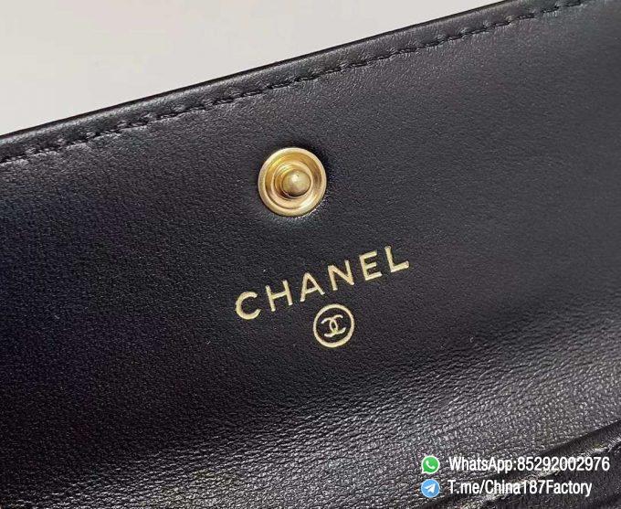 187 Factory Chanel 19 Flap Card Holder Black Shiny Lambskin Gold Tone 08