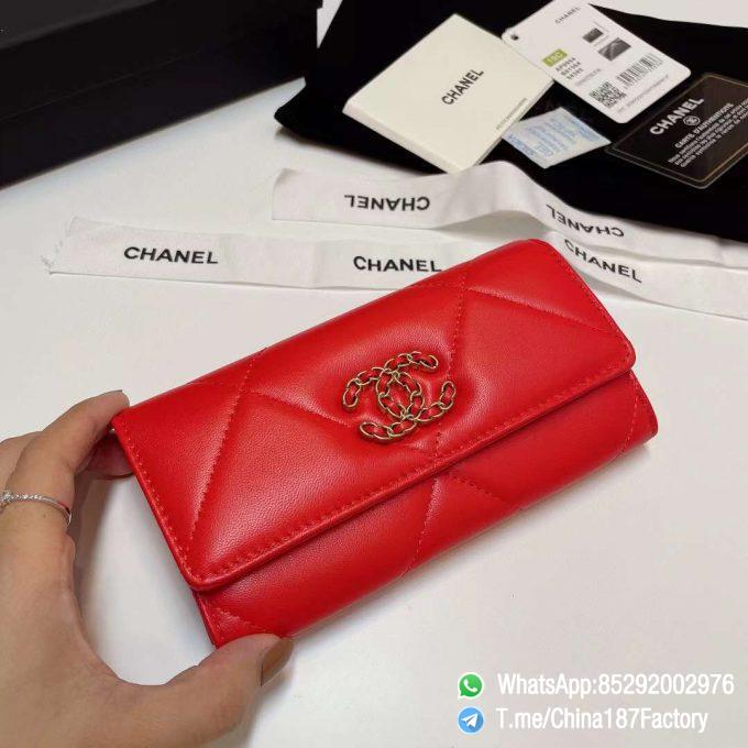 187 Factory Bags Chanel 19 Middle Cambon Wallet Bright Red Shiny Lambskin Gold Tone Metal 04