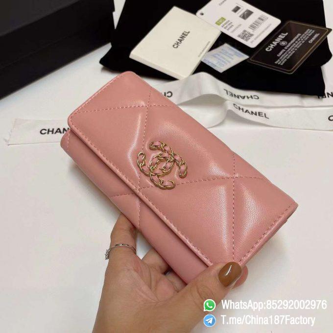 187 Factory Bags Chanel 19 Middle Cambon Wallet Pink Shiny Lambskin Gold Tone Metal 02