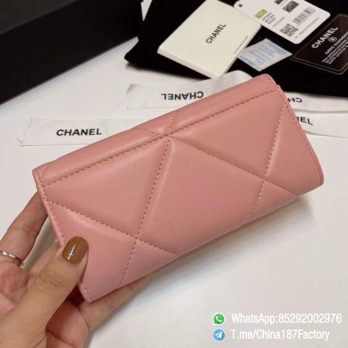 187 Factory Bags Chanel 19 Middle Cambon Wallet Pink Shiny Lambskin Gold Tone Metal 03