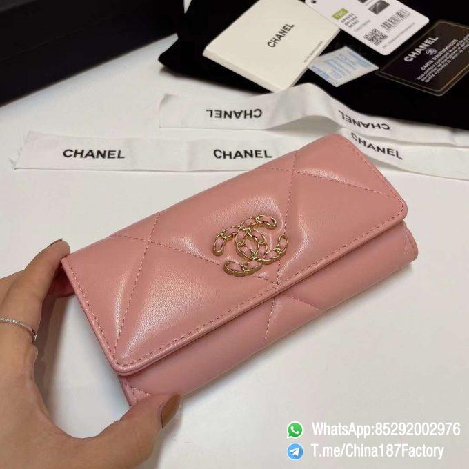 187 Factory Bags Chanel 19 Middle Cambon Wallet Pink Shiny Lambskin Gold Tone Metal 04