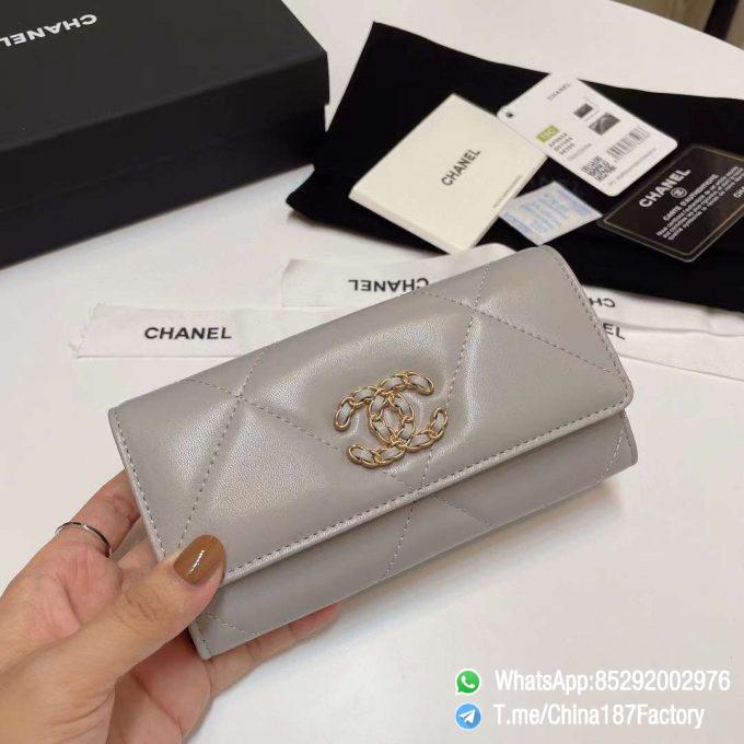 187 Factory Bags Chanel 19 Middle Pearl Gray Snap Fastener Black Shiny Lambskin Gold Tone Metal 01