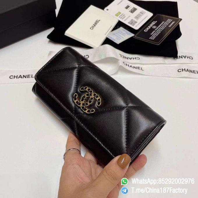 187 Factory Bags Chanel 19 Middle Wallet Snap Fastener Black Shiny Lambskin Gold Tone Metal 02