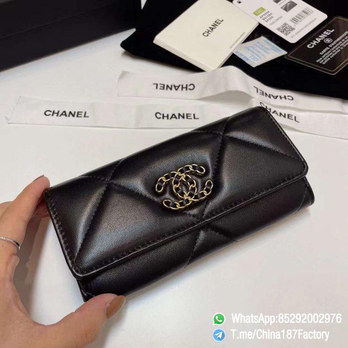 187 Factory Bags Chanel 19 Middle Wallet Snap Fastener Black Shiny Lambskin Gold Tone Metal 04