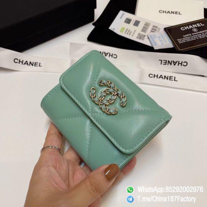 187 Factory Bags Chanel 19 Mini Three Fold Wallet Aqua Green Shiny Lambskin Gold Tone Metal 02