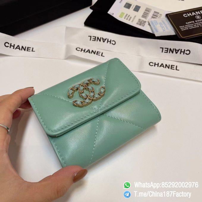 187 Factory Bags Chanel 19 Mini Three Fold Wallet Aqua Green Shiny Lambskin Gold Tone Metal 04