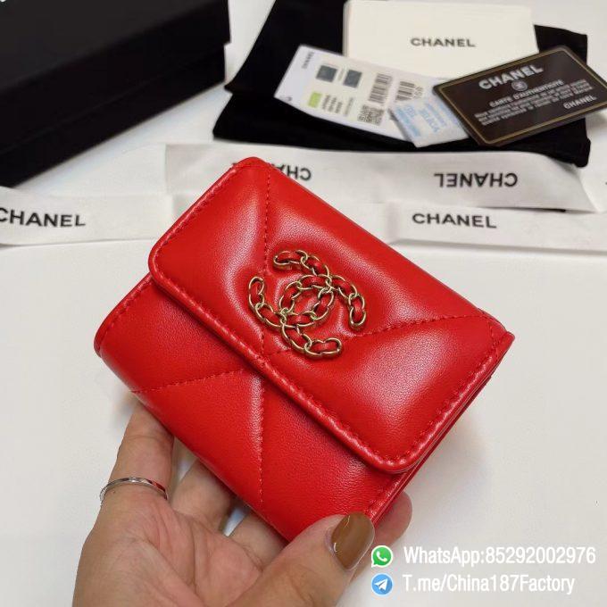 187 Factory Bags Chanel 19 Mini Three Fold Wallet Bright Red Shiny Lambskin Gold Tone Metal 02