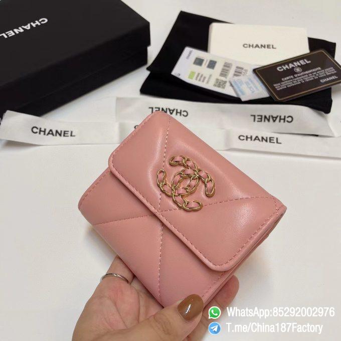 187 Factory Bags Chanel 19 Mini Three Fold Wallet Pink Shiny Lambskin Gold Tone Metal 02