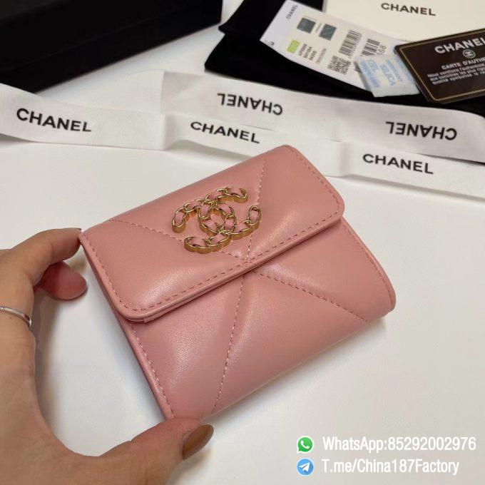 187 Factory Bags Chanel 19 Mini Three Fold Wallet Pink Shiny Lambskin Gold Tone Metal 04