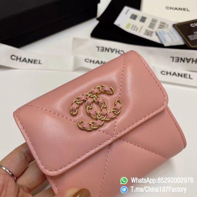 187 Factory Bags Chanel 19 Mini Three Fold Wallet Pink Shiny Lambskin Gold Tone Metal 05