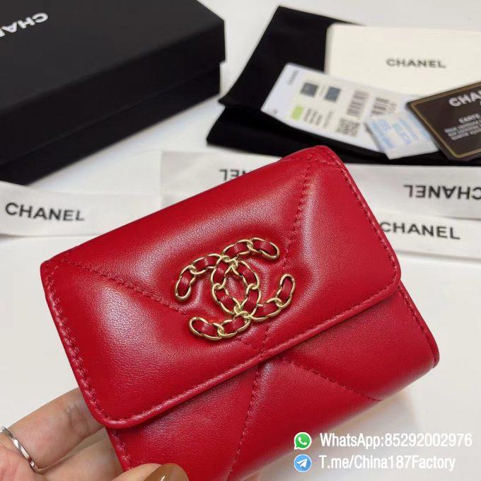 187 Factory Bags Chanel 19 Mini Three Fold Wallet Red Shiny Lambskin Gold Tone Metal 04