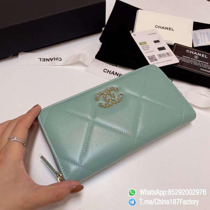 187 Factory Bags Chanel 19 Zipped Long Wallet Aqua Green Shiny Lambskin Gold Tone Metal 04