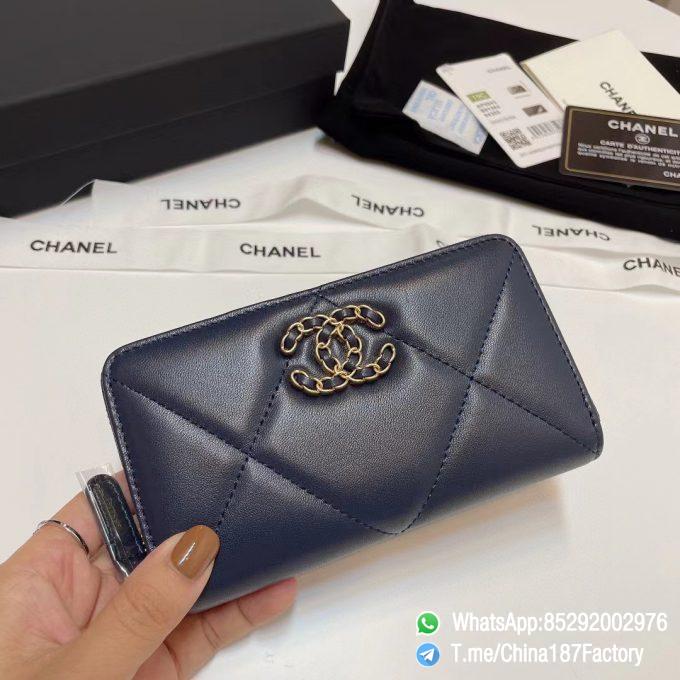 187 Factory Middle Chanel 19 Zipped Wallet Abysse Blue Shiny Lambskin Gold Tone Metal 01