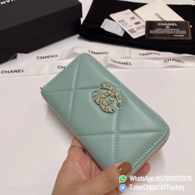 187 Factory Middle Chanel 19 Zipped Wallet Aqua Green Shiny Lambskin Gold Tone Metal 02