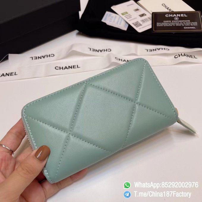 187 Factory Middle Chanel 19 Zipped Wallet Aqua Green Shiny Lambskin Gold Tone Metal 03