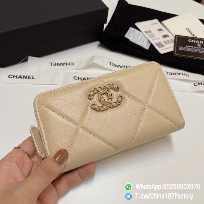 187 Factory Middle Chanel 19 Zipped Wallet Beige Shiny Lambskin Gold Tone Metal 01