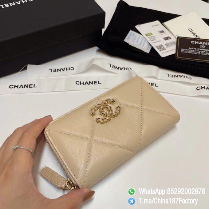 187 Factory Middle Chanel 19 Zipped Wallet Beige Shiny Lambskin Gold Tone Metal 03