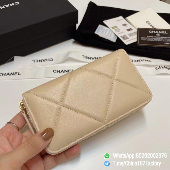 187 Factory Middle Chanel 19 Zipped Wallet Beige Shiny Lambskin Gold Tone Metal 04