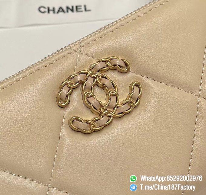 187 Factory Middle Chanel 19 Zipped Wallet Beige Shiny Lambskin Gold Tone Metal 09