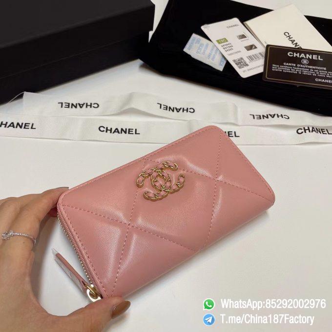 187 Factory Middle Chanel 19 Zipped Wallet Pink Shiny Lambskin Gold Tone Metal 04